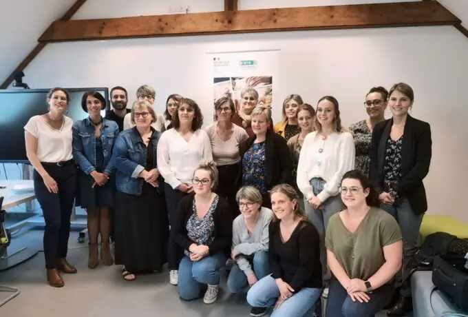 Image par défaut illustrant le propos de la page Nous recrutons de Coeur de Nacre
