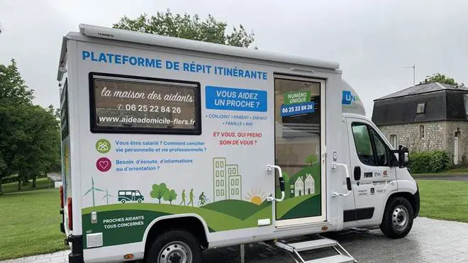 Image par défaut illustrant le propos de l'article Innovant et peu courant en France : un bus va silloner les routes pour rompre l’isolement des aidants, dans l’Orne. de Coeur de Nacre